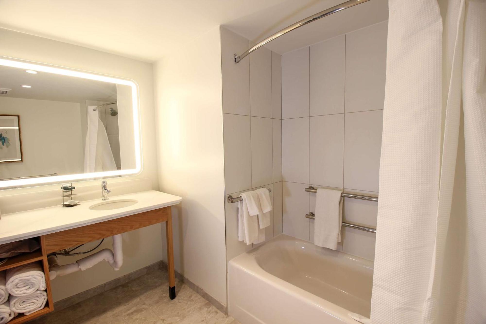 Doubletree By Hilton Clarksville Riverview Buitenkant foto