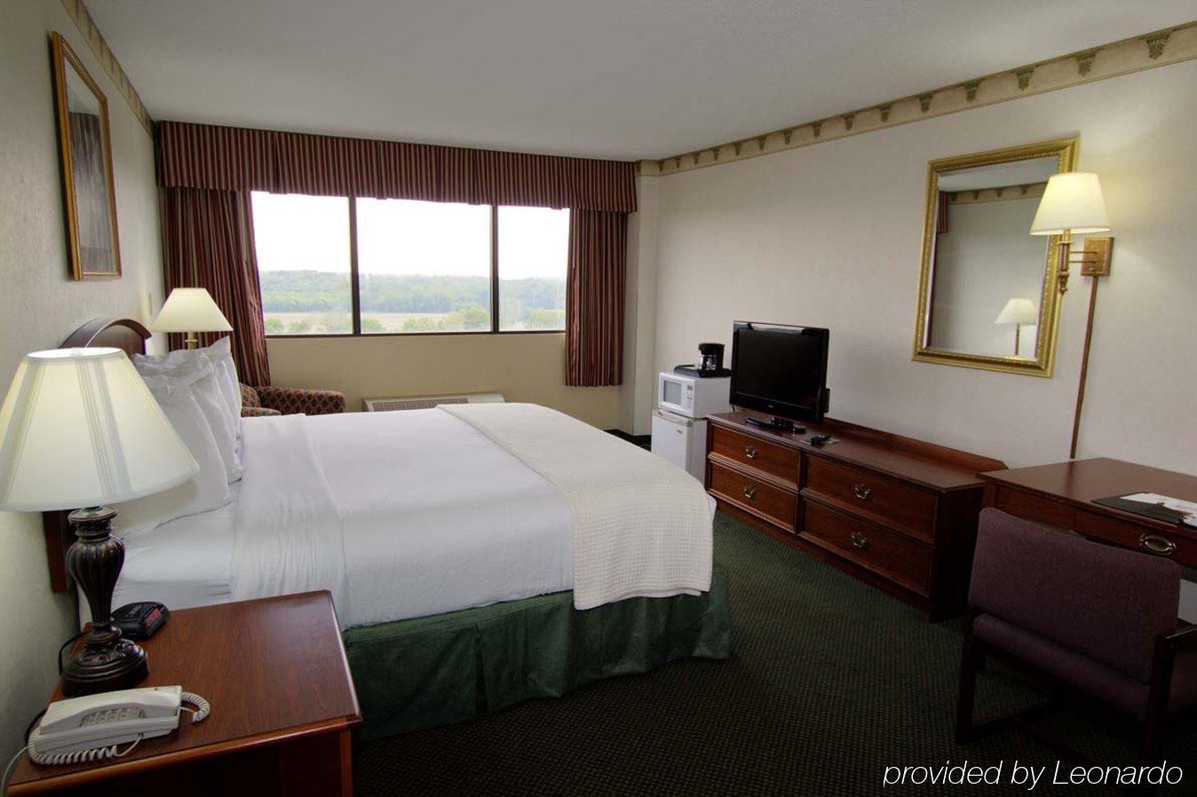 Doubletree By Hilton Clarksville Riverview Kamer foto