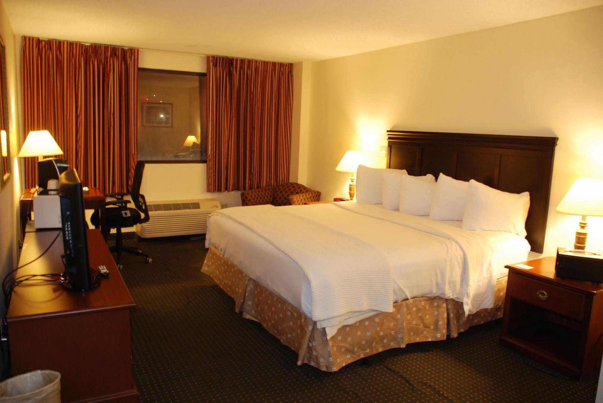 Doubletree By Hilton Clarksville Riverview Buitenkant foto